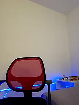 VictoriaEvaans  online show from 10-28-25, 09:39