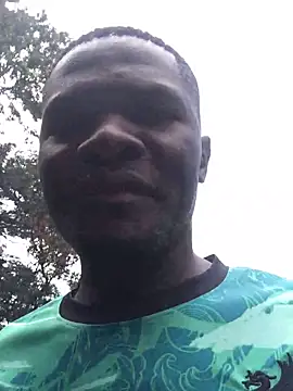 Snapshot of HutchMansell chatting on 12-22-24, 07:33 HutchMansell online show from 12-22-24, 07:33