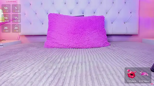 Nicol Betancur online show from 03-06-26, 04:20