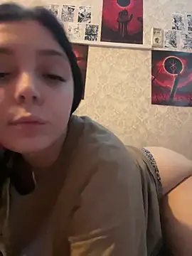 Snapshot of Pepe-pupu chatting on 12-21-24, 06:02 Pepe-pupu online show from 12-21-24, 06:02