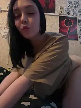 Snapshot of Pepe-pupu chatting on 12-24-24, 04:51 Pepe-pupu online show from 12-24-24, 04:51