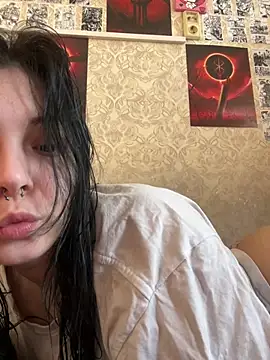 Snapshot of Pepe-pupu chatting on 03-19-25, 03:20 Pepe-pupu online show from 03-19-25, 03:20