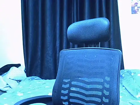 Horny-slut  online show from 01-14-26, 04:40