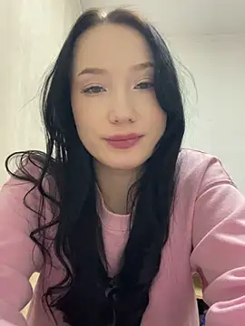 LeilaLow online show from 02-26-25, 02:14