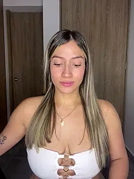 Issabela G1 online show from 01-23-25, 07:11