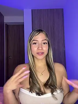 Issabela G1 online show from 03-07-25, 02:04