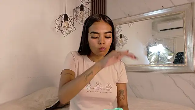 julieta aguilar1 online show from 02-13-26, 07:21