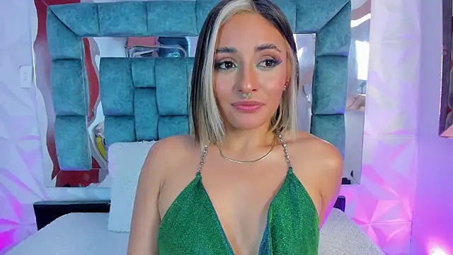 Nanda Vixen online show from 01-31-25, 06:24