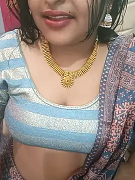 Snapshot of Ashwini_Gowda_91 chatting on 12-20-24, 05:51 Ashwini Gowda 91 online show from 12-20-24, 05:51