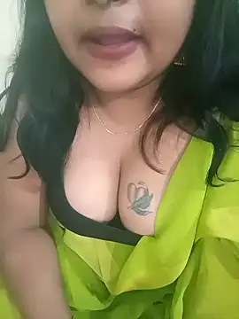 Snapshot of Ashwini_Gowda_91 chatting on 12-21-24, 09:47 Ashwini Gowda 91 online show from 12-21-24, 09:47