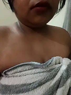 Snapshot of Ashwini_Gowda_91 chatting on 02-22-25, 12:05 Ashwini Gowda 91 online show from 02-22-25, 12:05