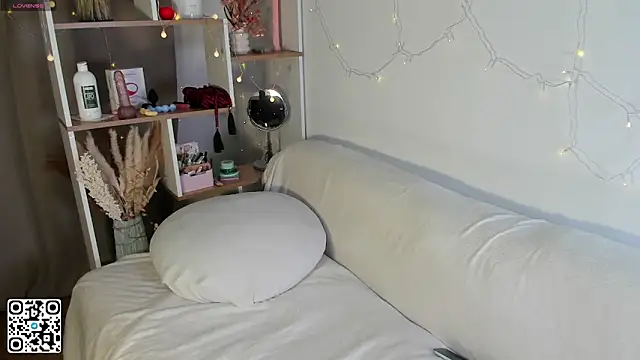 Lif love online show from 12-17-25, 03:07