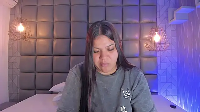 Snapshot of mile_uribe chatting on 03-14-25, 03:04 mile uribe online show from 03-14-25, 03:04