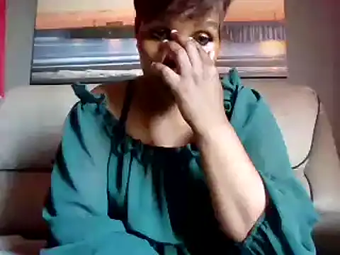 Honeybae82x online show from 12-15-24, 04:15