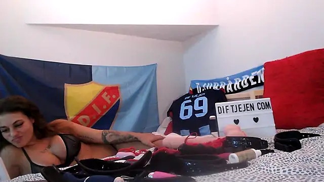 Dif-tjejen online show from 02-01-25, 11:16