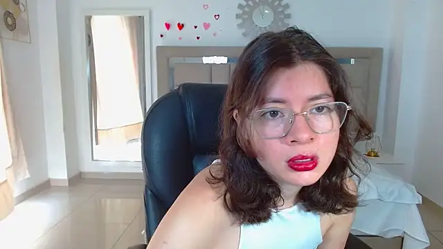 zoecruzz online show from 09-27-25, 02:00