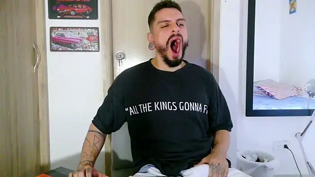 Aaron kwok28 online show from 03-26-26, 01:44