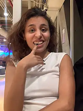 Katee Jones online show from 01-15-25, 01:34