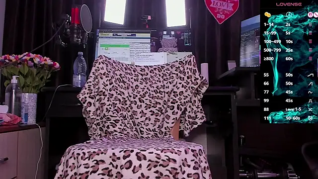 Raissa sky26 online show from 10-23-25, 02:33