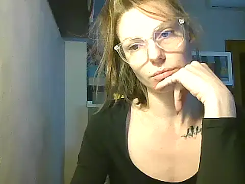 Feli blue online show from 12-13-24, 08:41