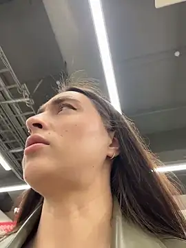 Holly Play online show from 03-24-26, 09:03