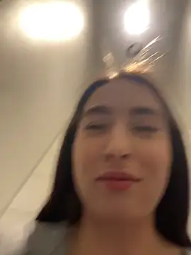 Holly Play online show from 03-25-26, 12:11