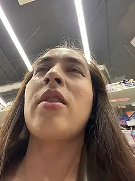 Holly Play online show from 04-17-26, 12:08