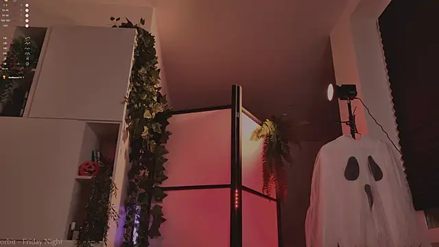 MichaellaMoon online show from 10-31-25, 05:36