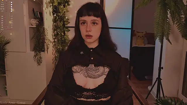 MichaellaMoon online show from 11-24-25, 03:56