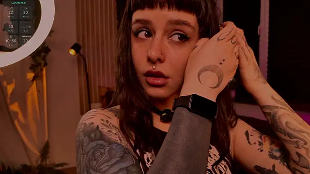 MichaellaMoon online show from 02-21-26, 05:03