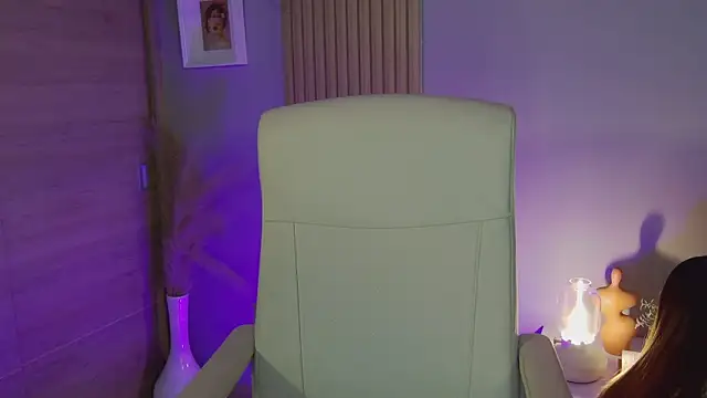 Alessia-miller  online show from 01-03-25, 09:05