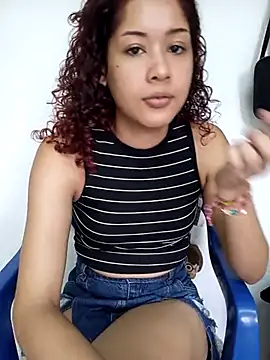 Snapshot of Caccau_scorpion chatting on 02-26-25, 07:05 Caccau scorpion online show from 02-26-25, 07:05