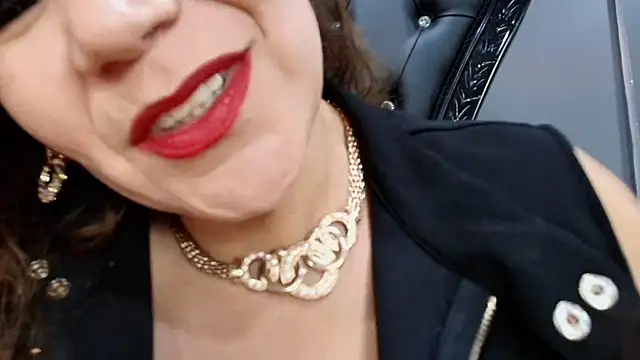 MelaniaKnauss online show from 03-05-25, 08:32