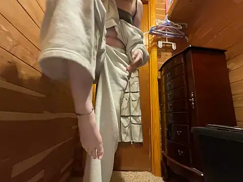 Snapshot of gingerbabe18 chatting on 01-02-25, 11:06 gingerbabe18 online show from 01-02-25, 11:06