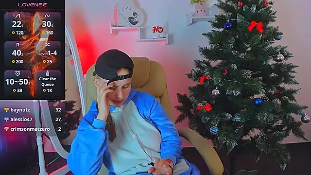 Snapshot of Dolly__Queen_ chatting on 12-12-24, 02:37 Dolly Queen online show from 12-12-24, 02:37