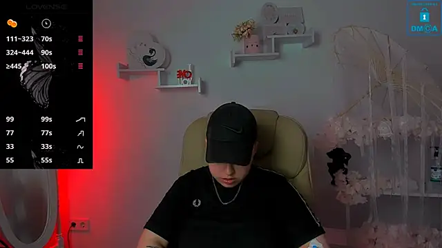 Snapshot of Dolly__Queen_ chatting on 03-22-25, 08:15 Dolly Queen online show from 03-22-25, 08:15