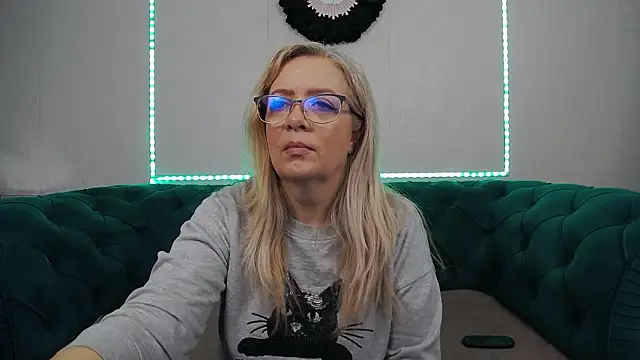 IvanaCharm online show from 02-17-26, 04:31