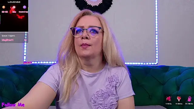 Snapshot of IvanaCharm chatting on 07-14-26, 03:33 IvanaCharm online show from 07-14-26, 03:33