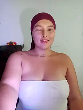 Celeste camila18 online show from 11-09-25, 07:34