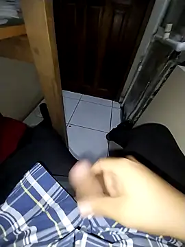 Snapshot of Whiper2024 chatting on 09-16-25, 06:31 Whiper2024 online show from 09-16-25, 06:31