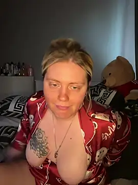 Blondiee3088 online show from 02-04-26, 09:37