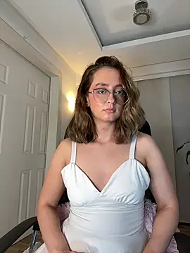 nicollefiorett online show from 03-11-26, 11:22