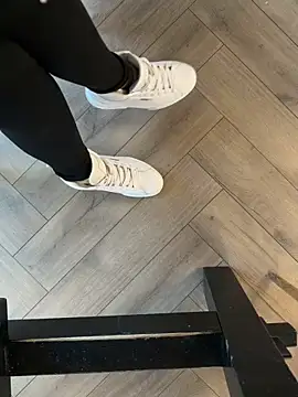 Snapshot of FeetVibe chatting on 02-07-26, 07:12 FeetVibe online show from 02-07-26, 07:12