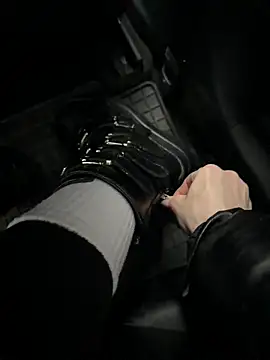 Snapshot of FeetVibe chatting on 02-15-26, 08:24 FeetVibe online show from 02-15-26, 08:24