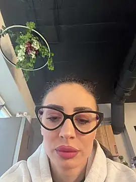 Snapshot of FeetVibe chatting on 02-25-26, 06:34 FeetVibe online show from 02-25-26, 06:34