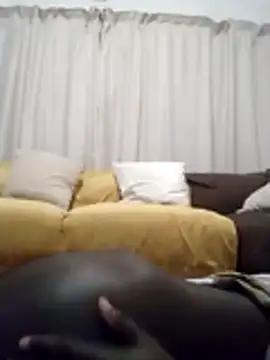 Snapshot of ruvisky chatting on 10-31-25, 10:00 ruvisky online show from 10-31-25, 10:00