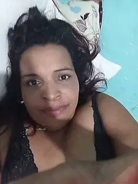 Snapshot of _violetta_- chatting on 06-18-26, 02:23 violetta - online show from 06-18-26, 02:23