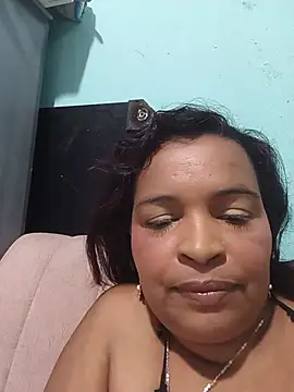 Snapshot of _violetta_- chatting on 07-03-26, 02:12 violetta - online show from 07-03-26, 02:12