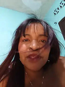 Snapshot of _violetta_- chatting on 07-14-26, 01:41 violetta - online show from 07-14-26, 01:41