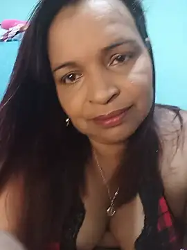 Snapshot of _violetta_- chatting on 07-16-26, 02:28 violetta - online show from 07-16-26, 02:28